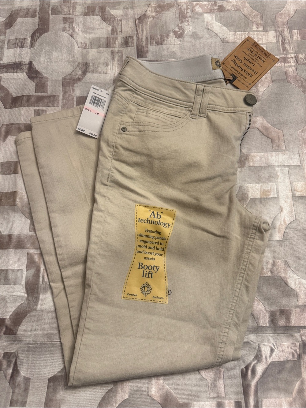 Democracy Beige Booty Lift Jeans and floral ruffle top
